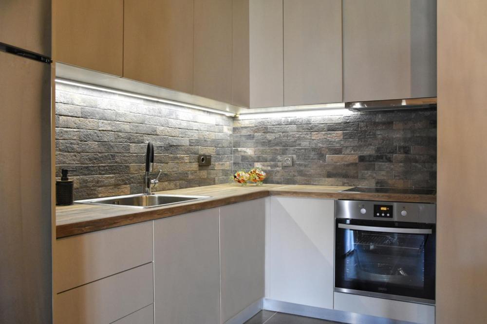 Pepromeno Luxury Apartment In The City Center Kalamata Esterno foto