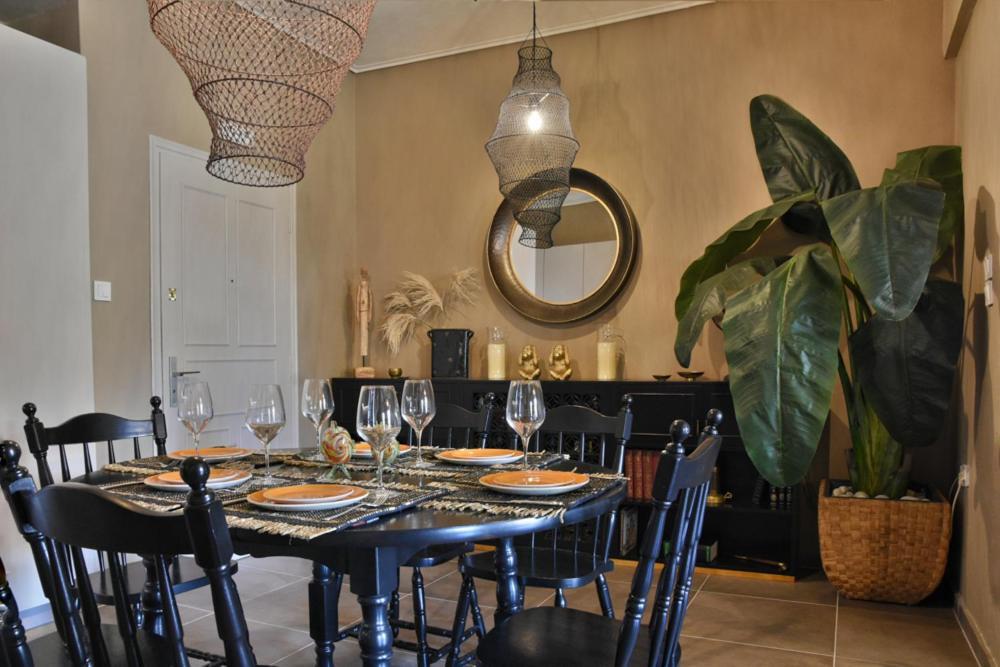 Pepromeno Luxury Apartment In The City Center Kalamata Esterno foto