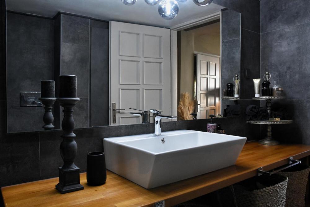 Pepromeno Luxury Apartment In The City Center Kalamata Esterno foto